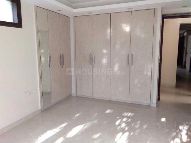 4 BHK Independent Builder Floor in Panchsheel Enclave for rent New Delhi. The reference number is 2586973