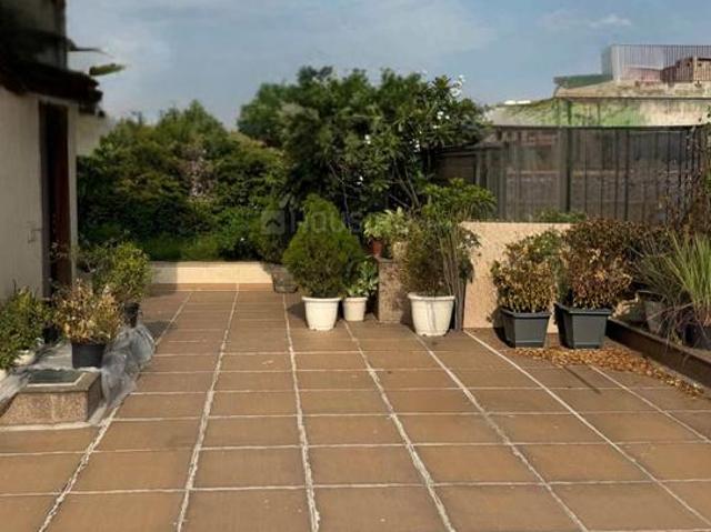 4 BHK Independent Builder Floor in Panchsheel Park for rent New Delhi. The reference number is 20821724