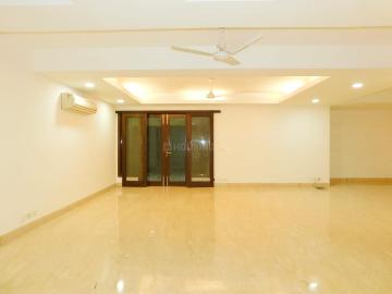 4 BHK Independent Builder Floor in Panchsheel Park for resale New Delhi. The reference number is 20446571