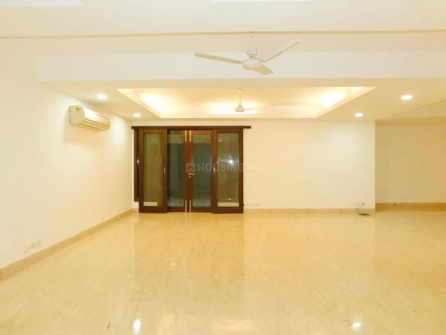4 BHK Independent Builder Floor in Panchsheel Park for resale New Delhi. The reference number is 20446571