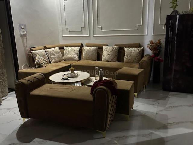 4 BHK Independent Builder Floor in Pandav Nagar for resale New Delhi. The reference number is 21213968
