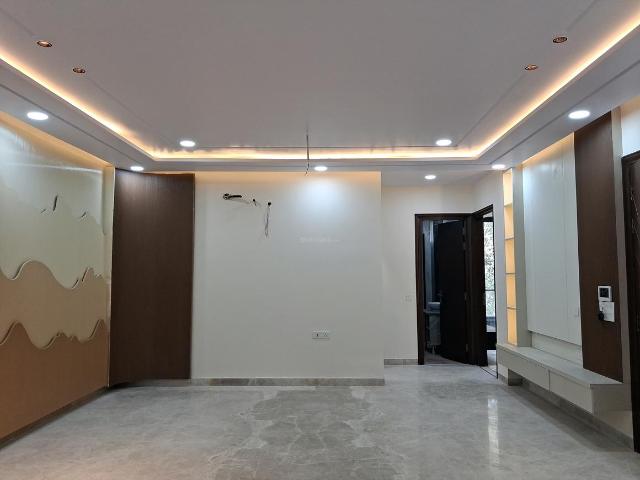 4 BHK Independent Builder Floor in Paschim Vihar for rent New Delhi. The reference number is 19492540