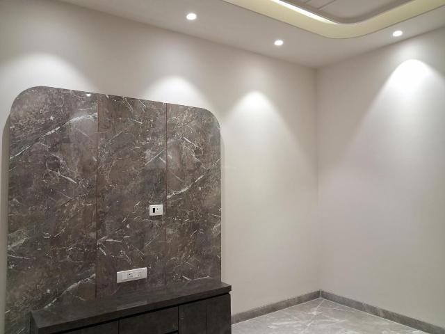 3 BHK Independent Builder Floor in Paschim Vihar for rent New Delhi. The reference number is 20615227