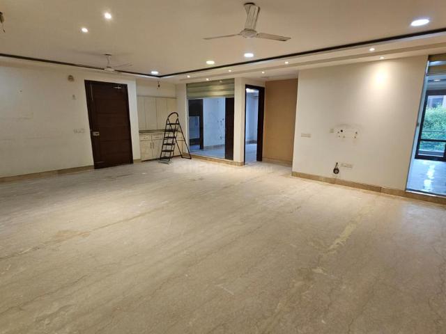 4 BHK Independent Builder Floor in Paschim Vihar for rent New Delhi. The reference number is 21072142