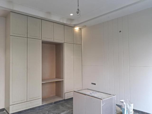 4 BHK Independent Builder Floor in Paschim Vihar for rent New Delhi. The reference number is 21329678