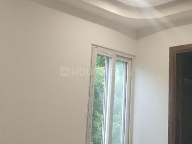 4 BHK Independent Builder Floor in Paschim Vihar for resale New Delhi. The reference number is 17650589