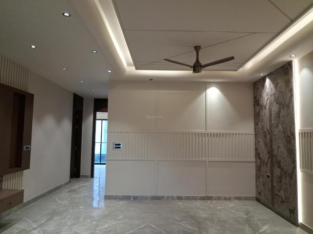 4 BHK Independent Builder Floor in Paschim Vihar for resale New Delhi. The reference number is 19452183