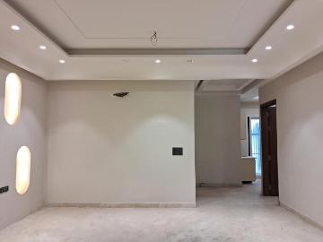 4 BHK Independent Builder Floor in Paschim Vihar for resale New Delhi. The reference number is 20408993
