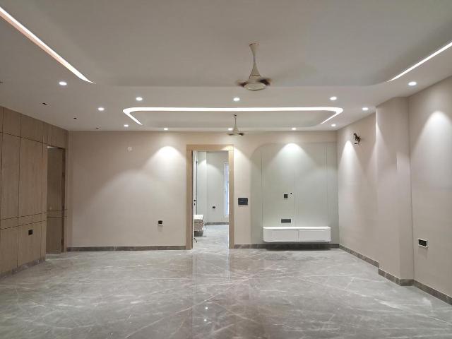 4 BHK Independent Builder Floor in Paschim Vihar for resale New Delhi. The reference number is 20500506