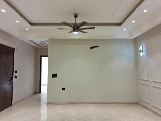 4 BHK Independent Builder Floor in Paschim Vihar for resale New Delhi. The reference number is 20500804