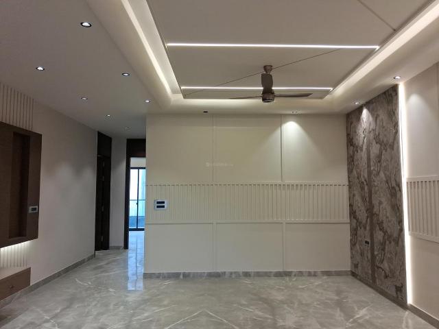 4 BHK Independent Builder Floor in Paschim Vihar for resale New Delhi. The reference number is 20553976