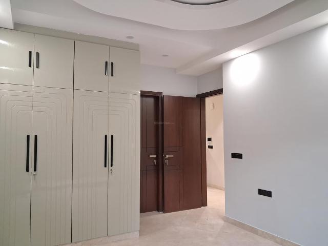4 BHK Independent Builder Floor in Paschim Vihar for resale New Delhi. The reference number is 20554589