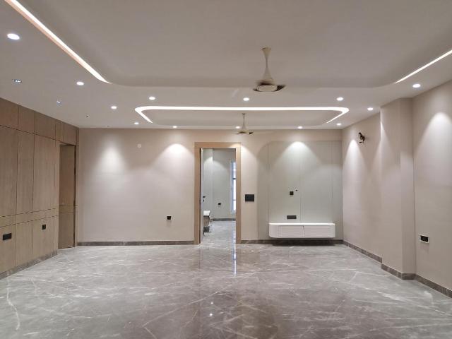 4 BHK Independent Builder Floor in Paschim Vihar for resale New Delhi. The reference number is 20696881