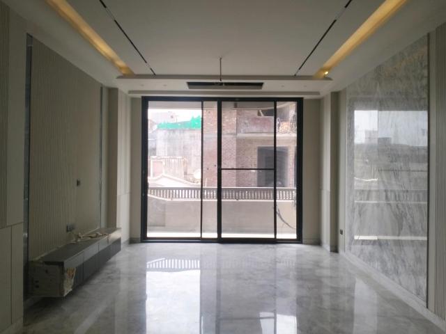 4 BHK Independent Builder Floor in Paschim Vihar for resale New Delhi. The reference number is 20752081