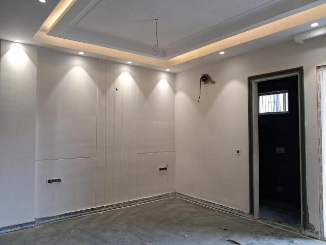 4 BHK Independent Builder Floor in Paschim Vihar for resale New Delhi. The reference number is 20068203