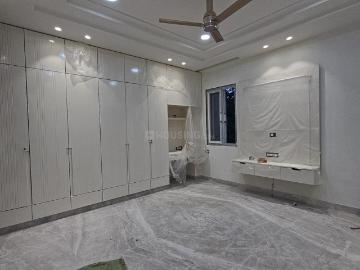 4 BHK Independent Builder Floor in Paschim Vihar for resale New Delhi. The reference number is 20153496