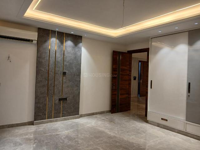 4 BHK Independent Builder Floor in Paschim Vihar for resale New Delhi. The reference number is 20393822