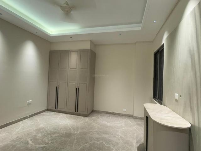 4 BHK Independent Builder Floor in Paschim Vihar for resale New Delhi. The reference number is 21050627