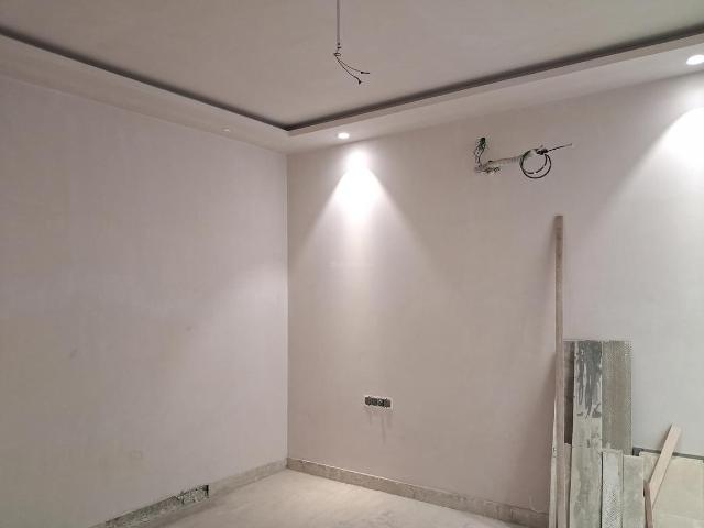 4 BHK Independent Builder Floor in Paschim Vihar for resale New Delhi. The reference number is 21354858