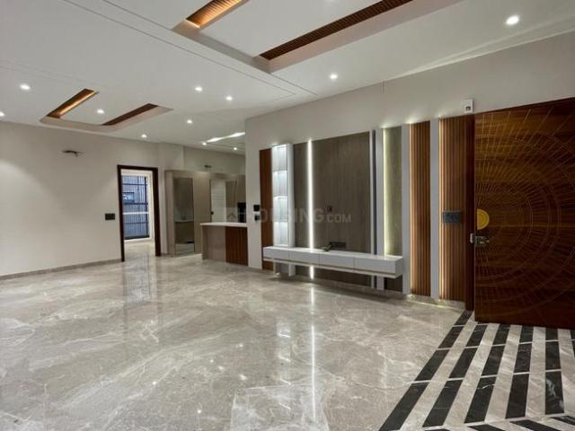 4 BHK Independent Builder Floor in Pitampura for rent New Delhi. The reference number is 19579013