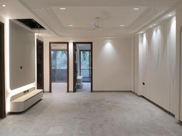 4 BHK Independent Builder Floor in Pitampura for resale New Delhi. The reference number is 19339959