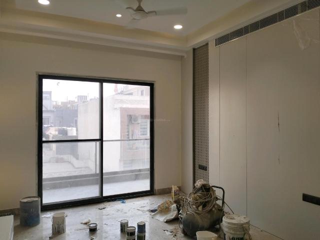 4 BHK Independent Builder Floor in Pitampura for resale New Delhi. The reference number is 20361419