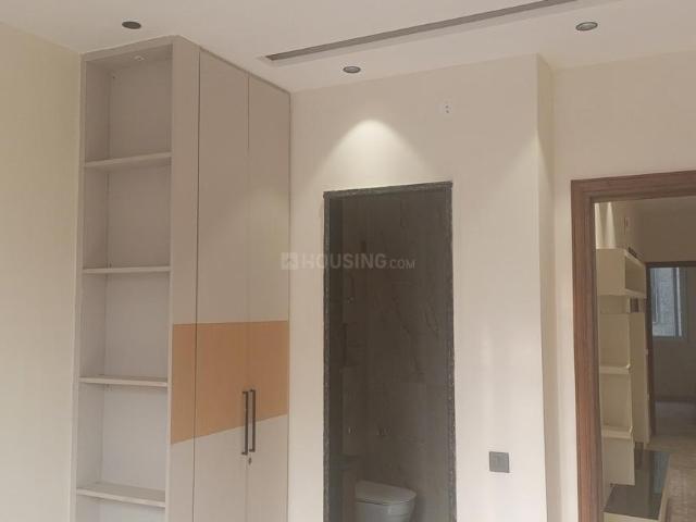 4 BHK Independent Builder Floor in Pitampura for resale New Delhi. The reference number is 21302927