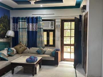 4 BHK Independent Builder Floor in Preet Vihar for rent New Delhi. The reference number is 15174198