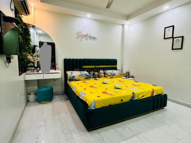 4 BHK Independent Builder Floor in Rajouri Garden for rent New Delhi. The reference number is 18700720