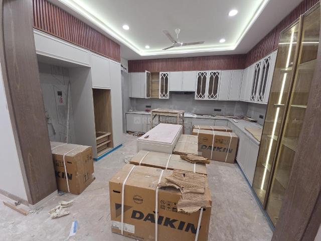4 BHK Independent Builder Floor in Rajouri Garden for resale New Delhi. The reference number is 18459072