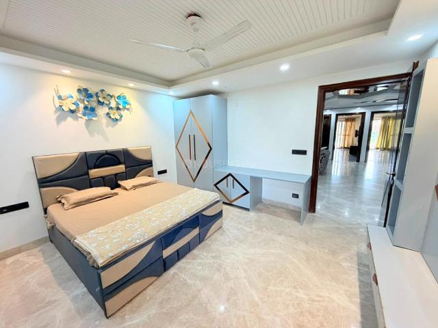 4 BHK Independent Builder Floor in Raja Garden for rent New Delhi. The reference number is 20655842