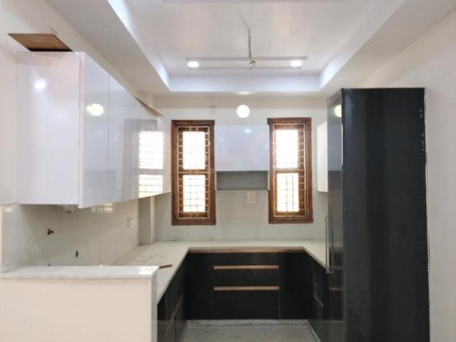4 BHK Independent Builder Floor in Rajendra Nagar for resale Ghaziabad. The reference number is 17321398