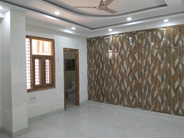 4 BHK Independent Builder Floor in Rajendra Nagar for resale Ghaziabad. The reference number is 17500468