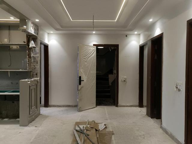 4 BHK Independent Builder Floor in Rohini Sector 28 for resale New Delhi. The reference number is 19570289