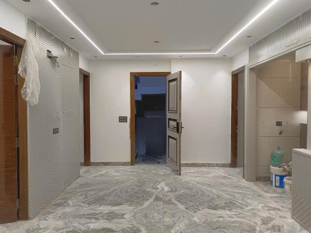4 BHK Independent Builder Floor in Rohini Sector 28 for resale New Delhi. The reference number is 21077488