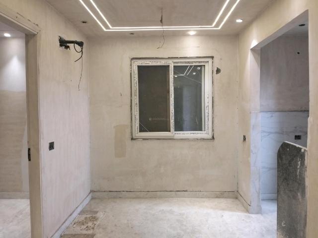 4 BHK Independent Builder Floor in Rohini Sector 28 for resale New Delhi. The reference number is 21115526