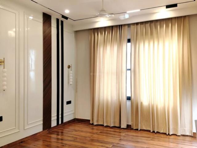 4 BHK Independent Builder Floor in Sushant Lok Phase 1 for rent Gurgaon. The reference number is 19689363