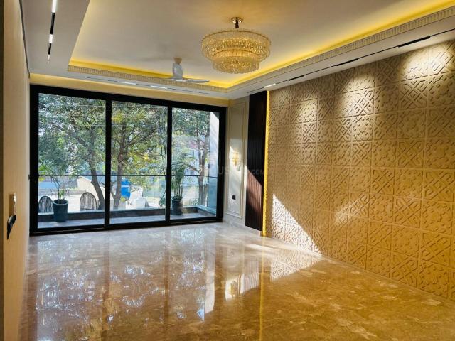4 BHK Independent Builder Floor in Sushant Lok Phase 1 for resale Gurgaon. The reference number is 14040352