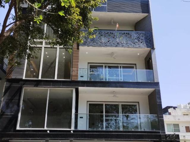 4 BHK Independent Builder Floor in Sushant Lok Phase 1 for resale Gurgaon. The reference number is 16529814