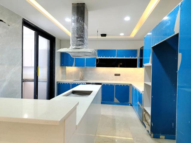 4 BHK Independent Builder Floor in Sushant Lok Phase 1 for resale Gurgaon. The reference number is 18940677