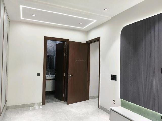 4 BHK Independent Builder Floor in Sushant Lok Phase 1 for resale Gurgaon. The reference number is 19042447