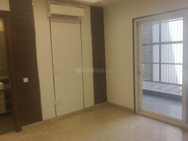 4 BHK Independent Builder Floor in Sushant Lok Phase 1 for resale Gurgaon. The reference number is 19983706