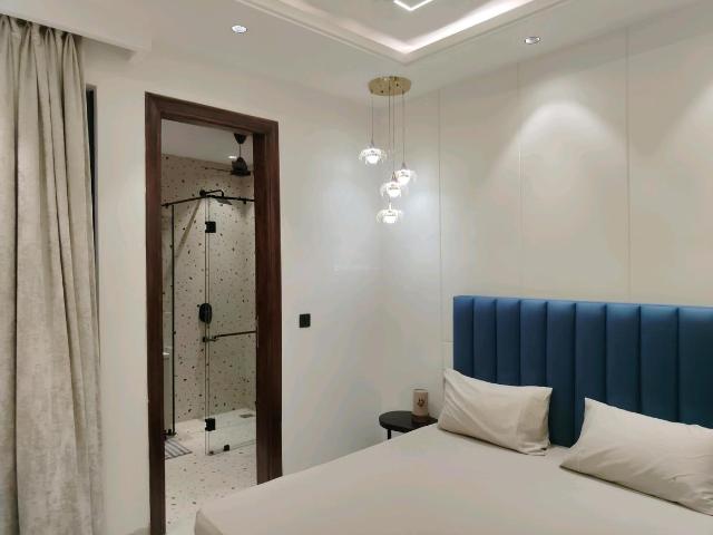 4 BHK Independent Builder Floor in Sushant Lok Phase 1 for resale Gurgaon. The reference number is 21010470