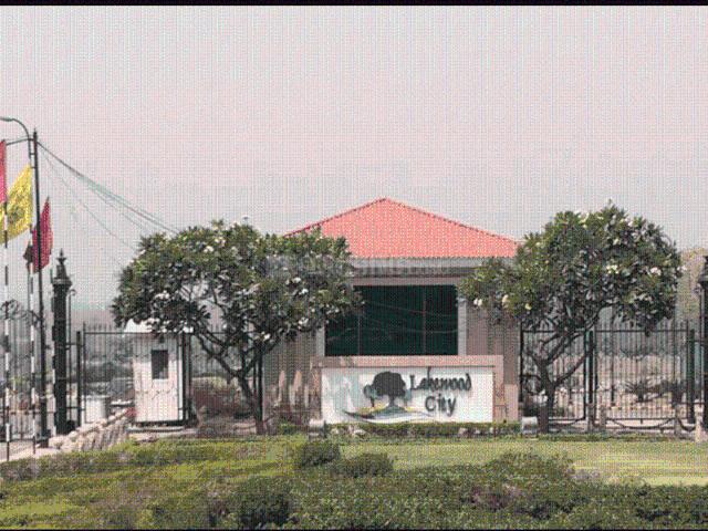 4 BHK Independent Builder Floor in Surajkund for resale Faridabad. The reference number is 20928626