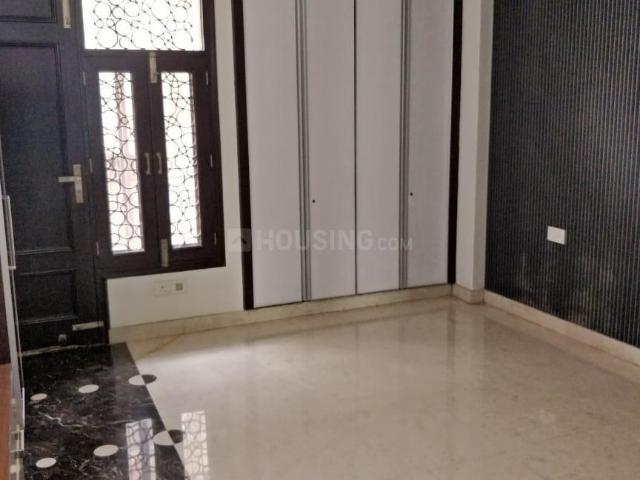 4 BHK Independent Builder Floor in Surajmal Vihar for resale New Delhi. The reference number is 21205666