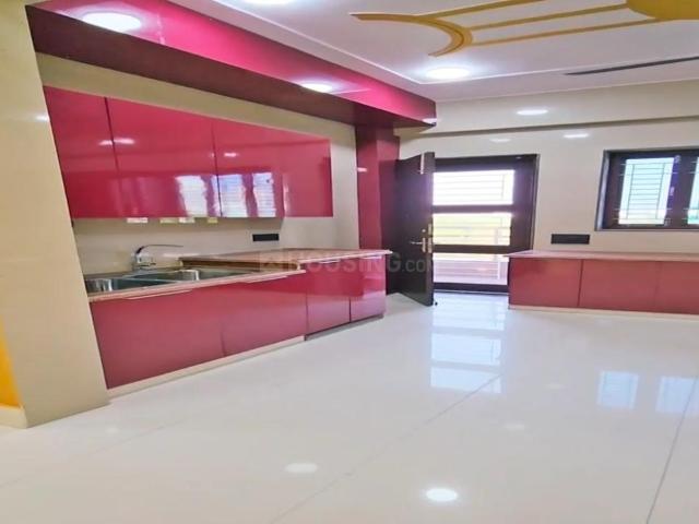 4 BHK Independent Builder Floor in Swarn Nagari for rent Greater Noida. The reference number is 20575741