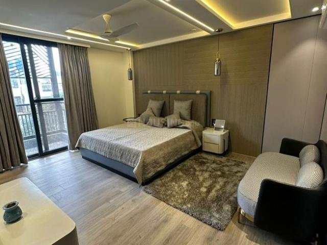 4 BHK Independent Builder Floor in Swasthya Vihar for resale New Delhi. The reference number is 20941591