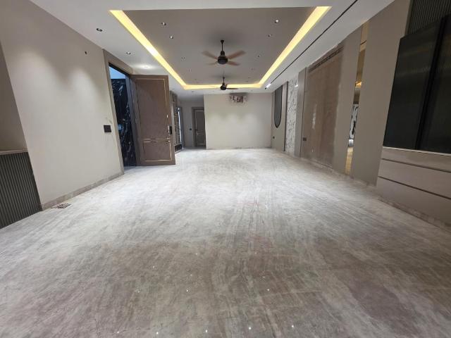 4 BHK Independent Builder Floor in Swasthya Vihar for resale New Delhi. The reference number is 20960821