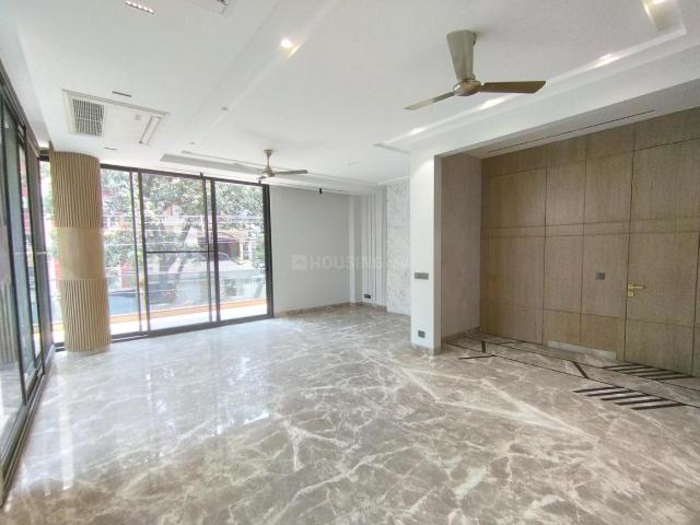 4 BHK Independent Builder Floor in Safdarjung Enclave for resale New Delhi. The reference number is 19148401