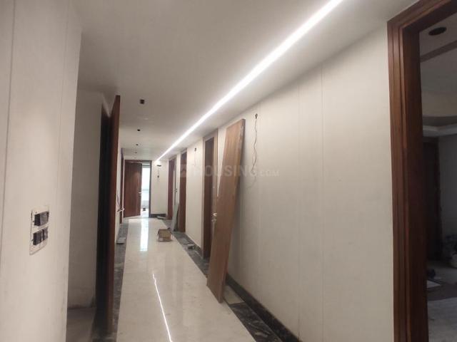 4 BHK Independent Builder Floor in Safdarjung Enclave for resale New Delhi. The reference number is 19411683